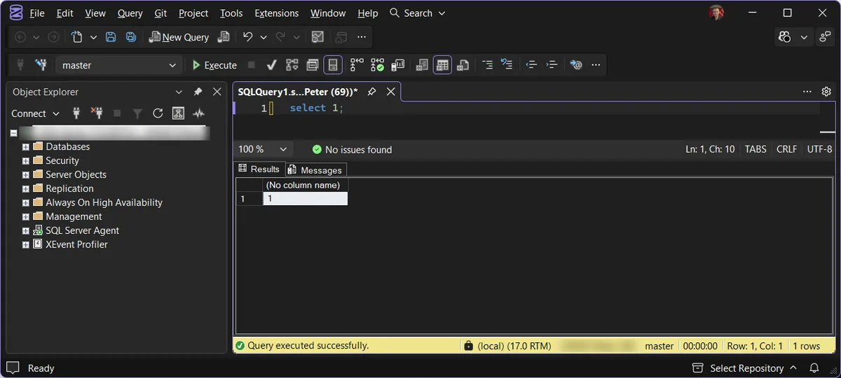 SSMS after a restart with dark theme applied and the results grid now dark as well